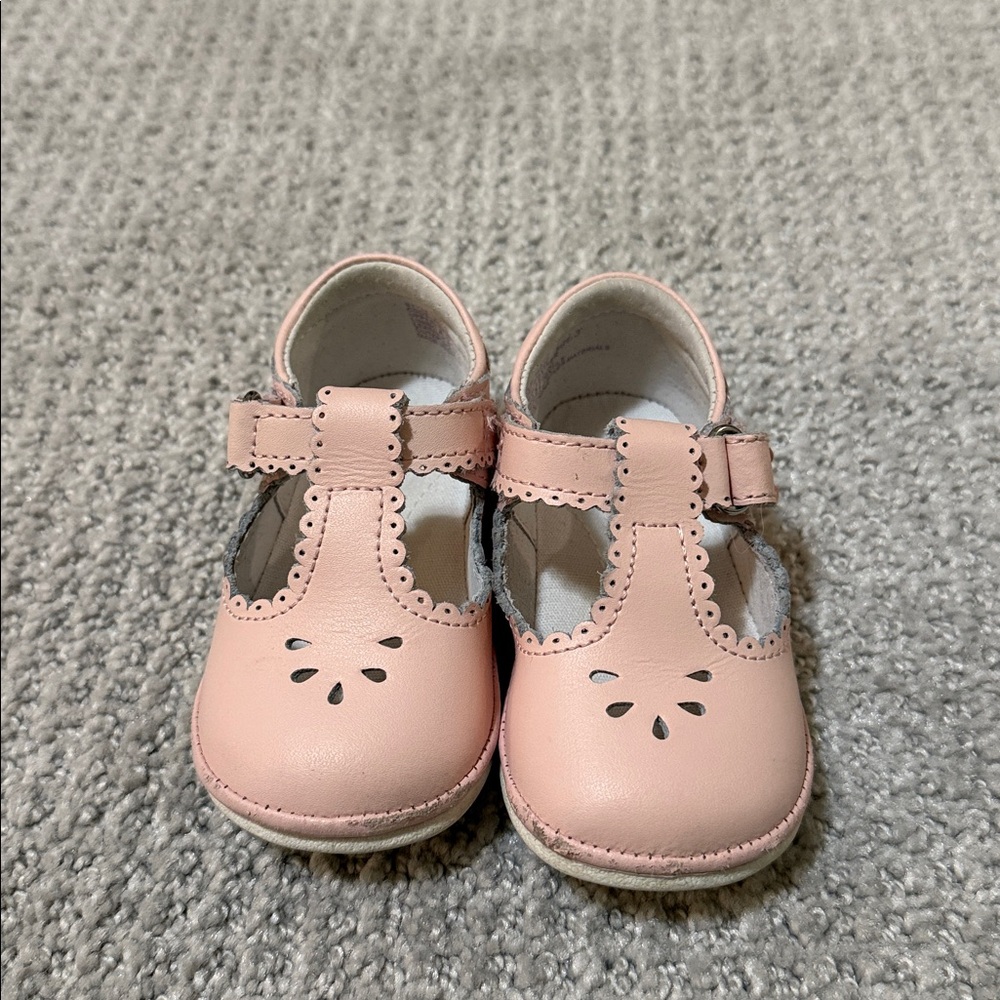 Angel Shoes - Baby Dottie Scalloped T-Strap Mary Jane, Pink